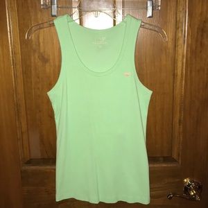 Vineyard vines tank